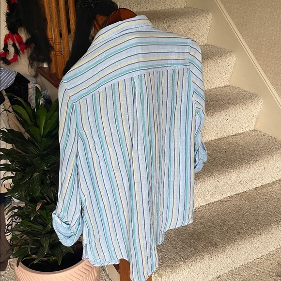 NWT St. John's Bay Gauzy Light Blue Button Down Shirt L - Picture 4 of 6